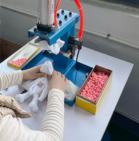 Førstehåndserfaring på en dukkefabrik Førstehåndserfaring på en dukkefabrik